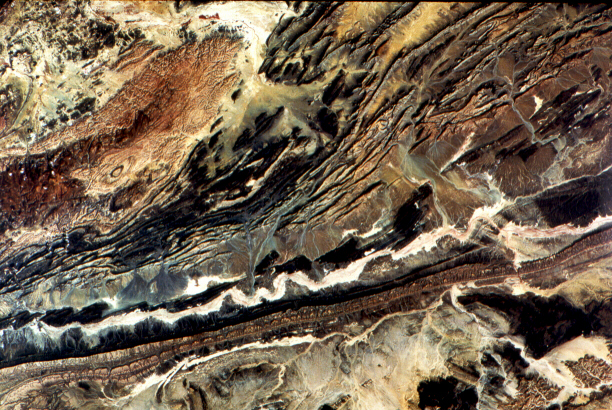  Part of a Landsat TM image of the Anti-Atlas Mountains of Morocco.